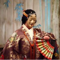 18. 秘すれば花